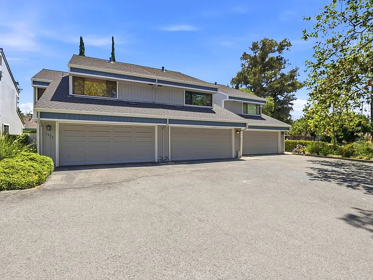 1953 Dry Creek Rd — Photo 3