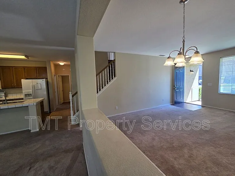 1717 Providence Way — Photo 9
