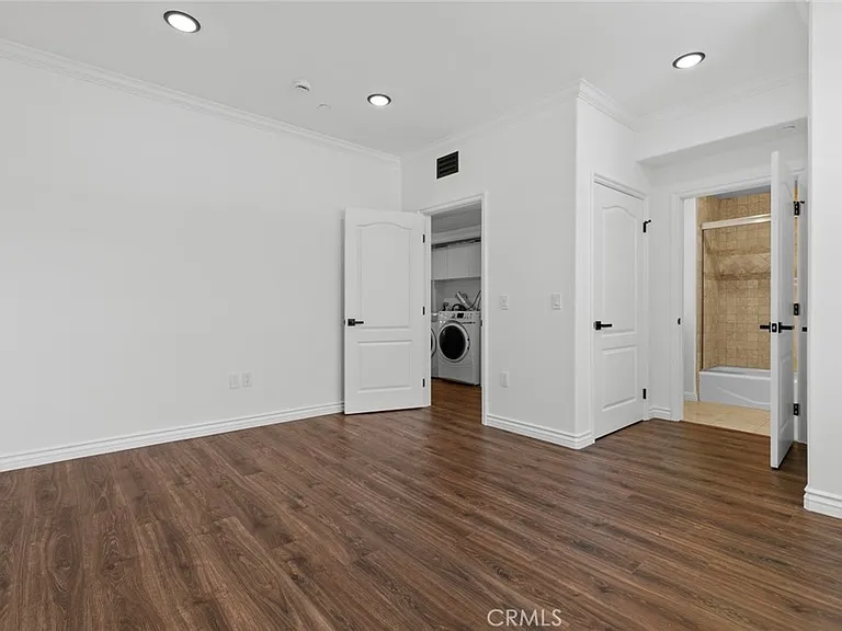 333 Milford St #105 — Photo 32