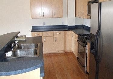 5th image of 436 Granby St APT A