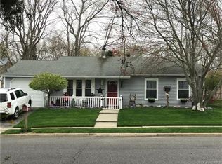 36 Bowline St, Barnegat, NJ 08005