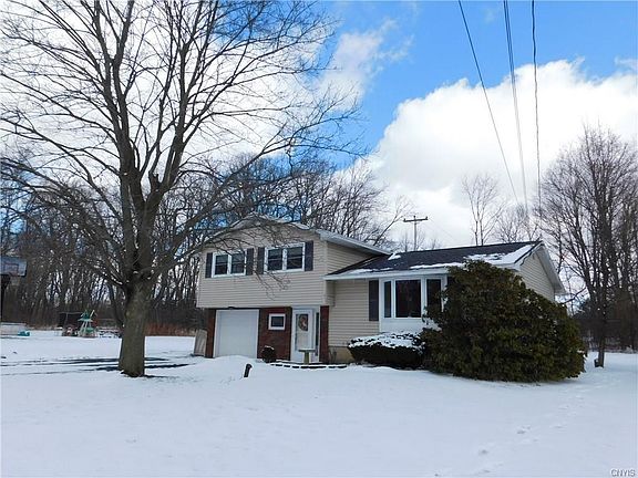 2nd image of 5896 Sutton Dr