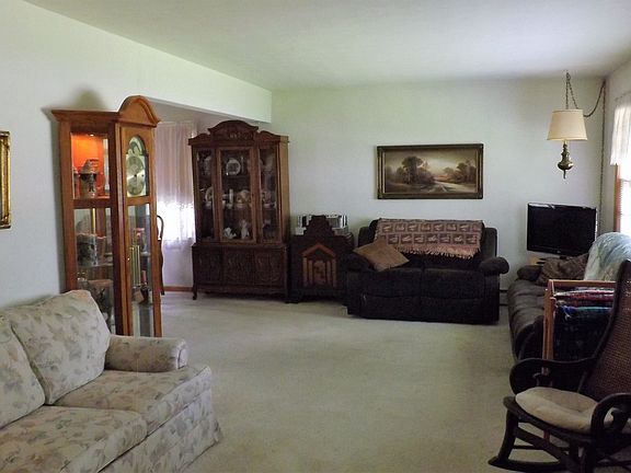 3rd image of 18255 W Lindenwood Dr