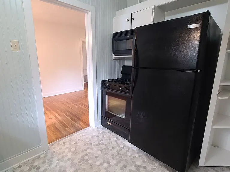 2930 S Donnybrook Ave — Photo 14