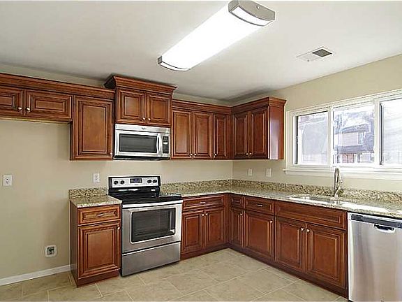 5th image of 1160 Willow Green Dr
