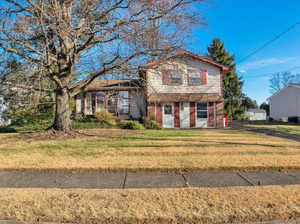 737 Boxwood Dr, Warminster, PA 18974