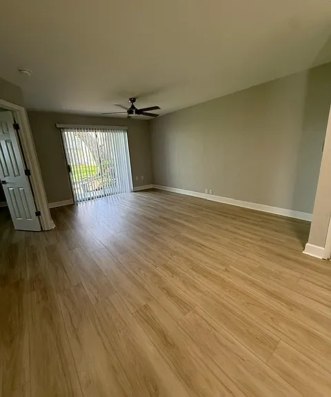 Spring Lake Apartments — Photo 158