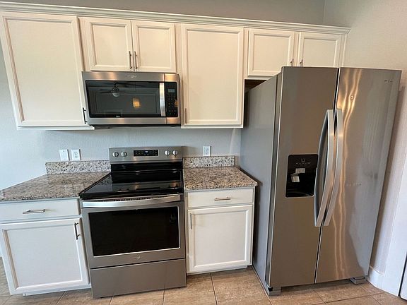 5th image of 647 Desmoines Ct