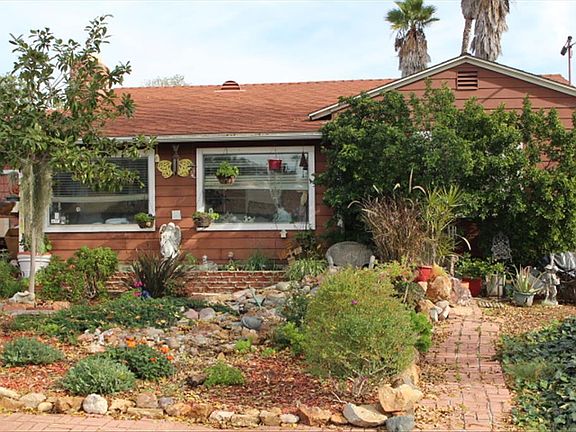 5th image of 4429 Bellflower Dr