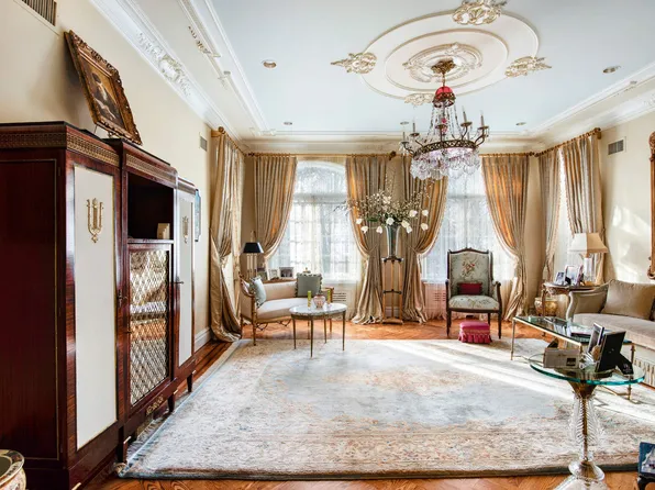 933 East 22nd Street image 4 of 22