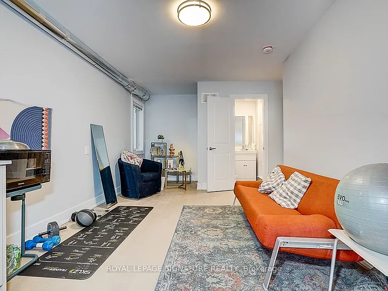 252 Annette St #1 — Photo 11