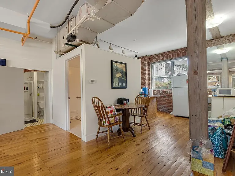200 Krams Ave #2-3 — Photo 4