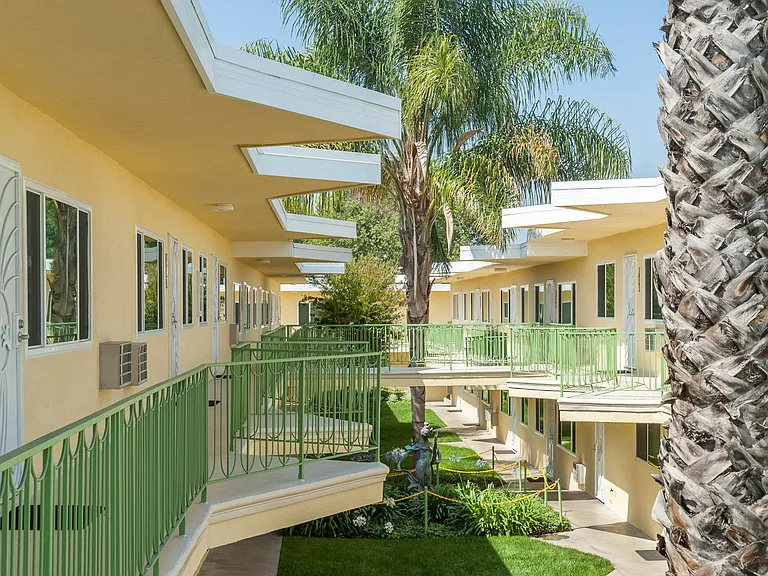 Villa Capri Apartments — Photo 8