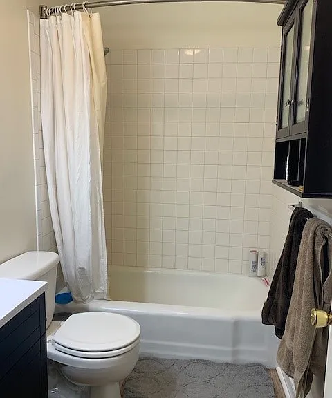 105 E Wilson St — Photo 18