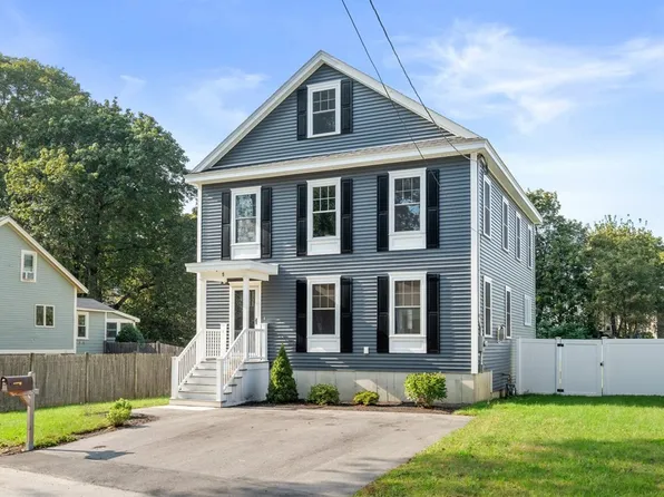 5 Central St, Merrimac, MA 01860