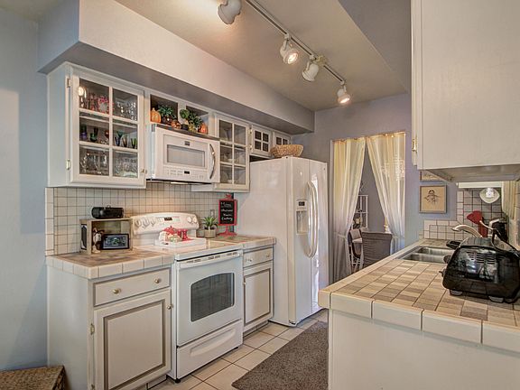 4th image of 1336 S Desert Meadows Cir