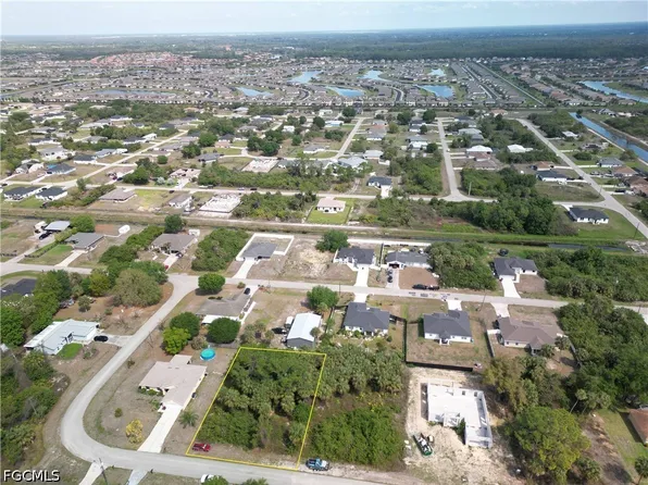 3716 Kessler St, Fort Myers, FL 33905