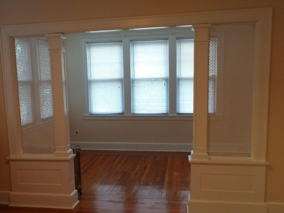 1st image of 11919 23rd Ave Floor 2