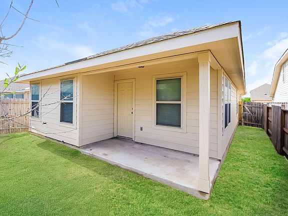 5th image of 10414 Clearwater Way