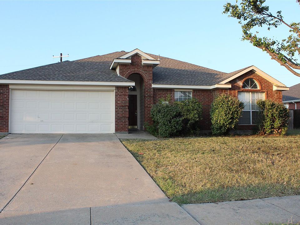 1st image of 105 Cottonwood Ln