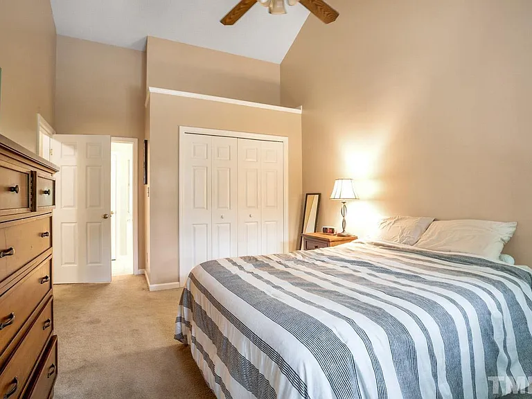1725 Kingston Heath Way — Photo 8