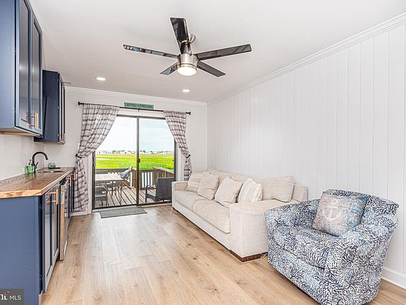 5th image of 726 94th St #114