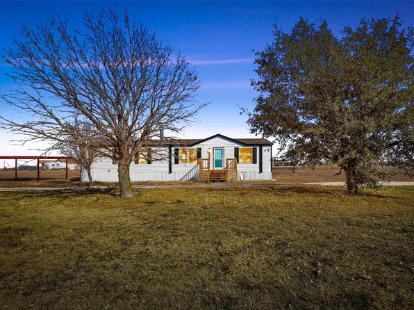 5820 Black Springs Ln, Joshua, TX 76058