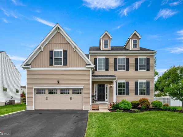 128 Worthington Cir, Norristown, PA 19403