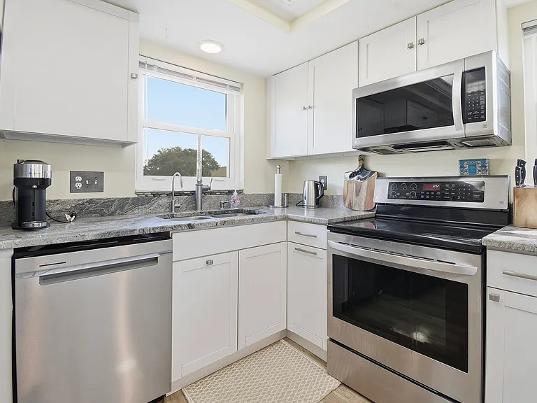 255 Capri Cir N #8 — Photo 14