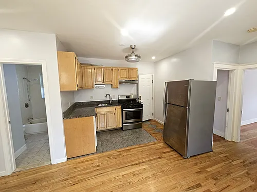 1141 Washington St #2 Photo 1