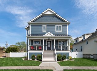 3939 Madison Ave, Brookfield, IL 60513