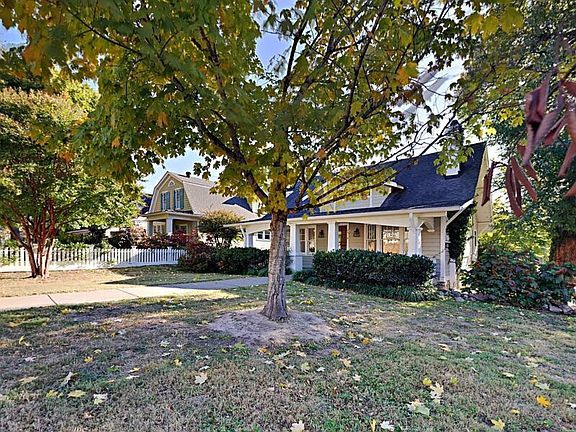 2nd image of 2918 Oakland Ave
