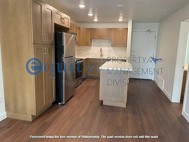 1032 E 400 S #303B — Photo 3