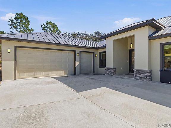 3rd image of 2815 N Prestwick Way