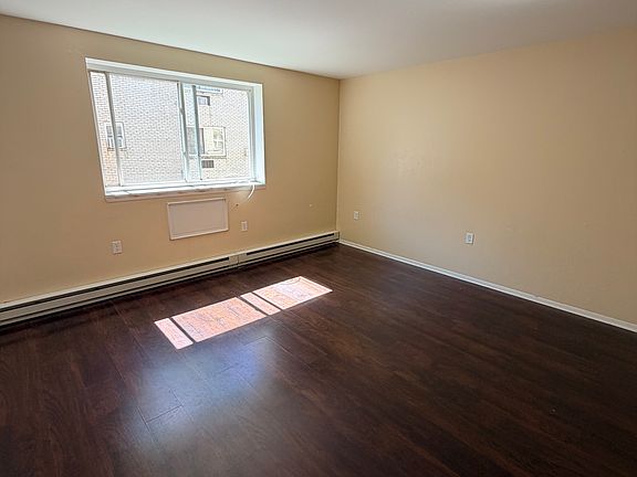 5th image of 158 Fountain St #1B1