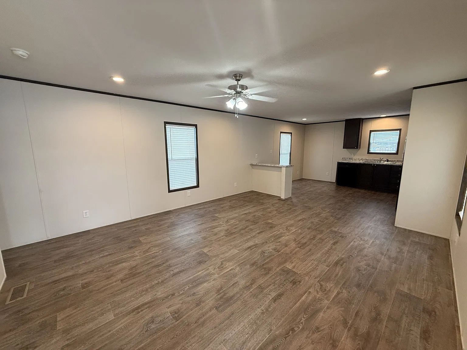 3 bed, 1168 sqft, $1,650 — Photo 4