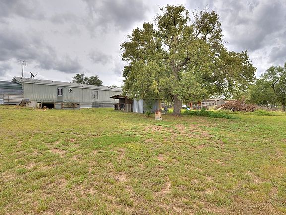 2nd image of 307 Breezy Ln