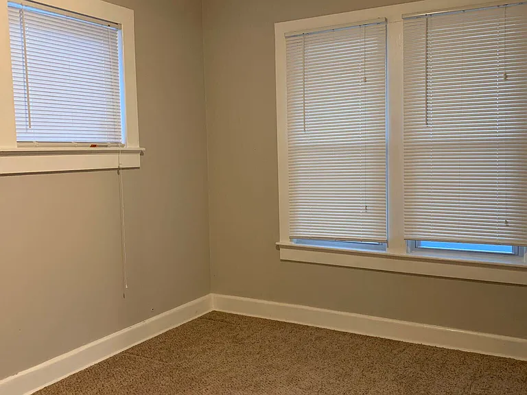 16416 Arcade Ave — Photo 8