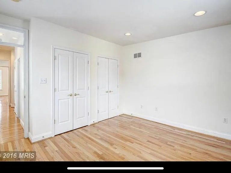 2611 E Fairmount Ave — Photo 12