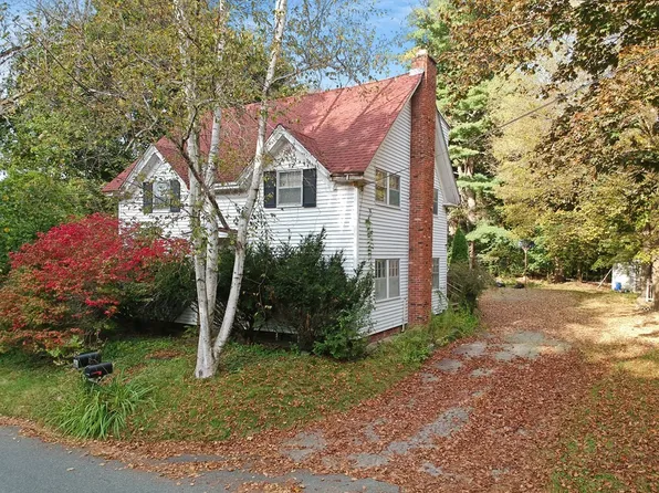 10 Cannon Hill Ave, Groveland, MA 01834