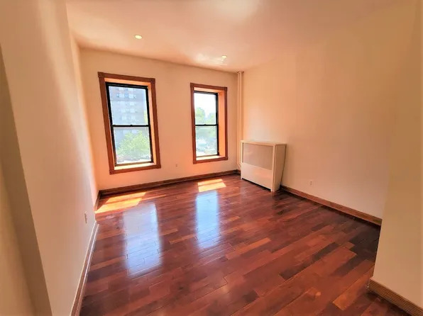 119 W 104th St #5Z, New York, NY 10025