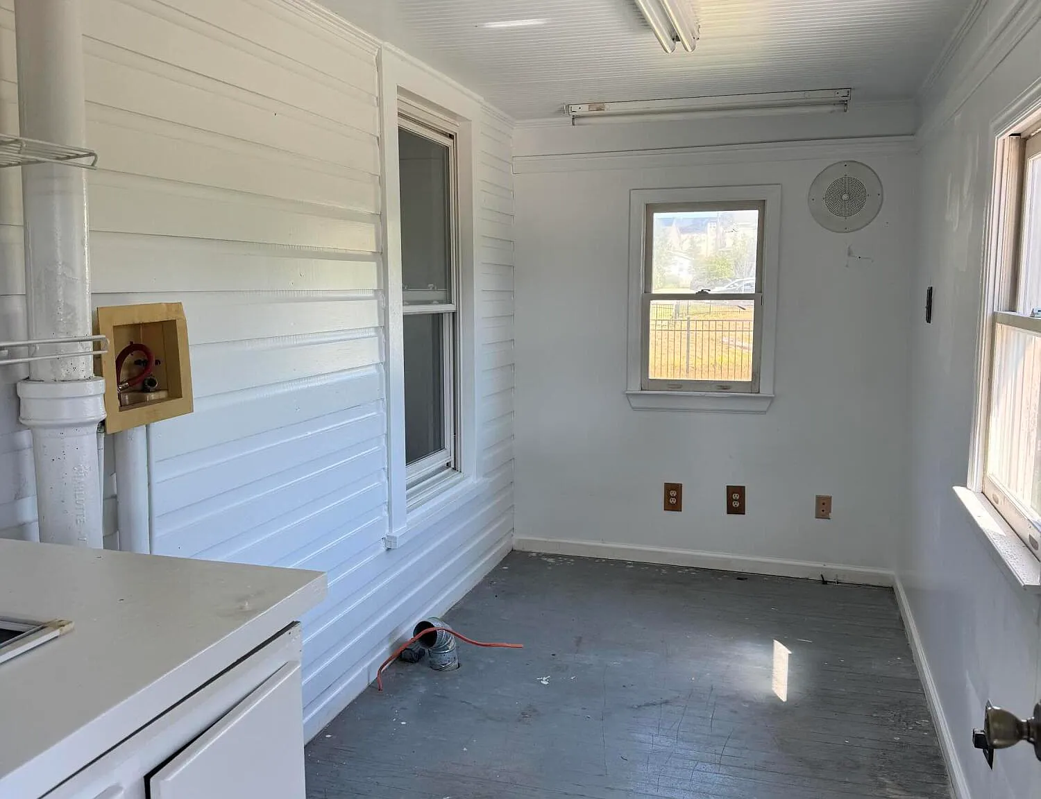 3 bed, 1.0 bath, $2,100 — Photo 4