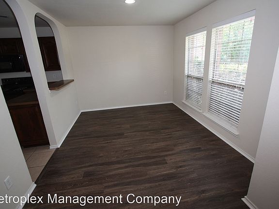 3rd image of 6716 Friendsway Dr