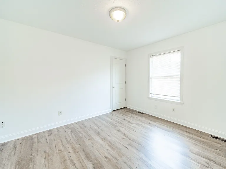 1015 N Gale St — Photo 21