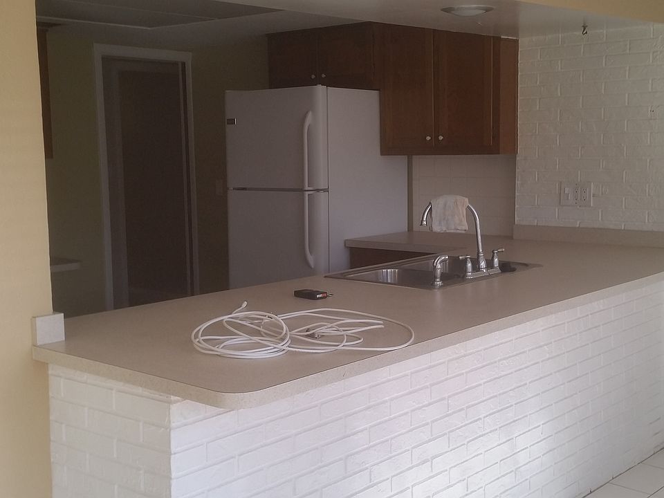 1st image of 2167 Oak Grove Dr