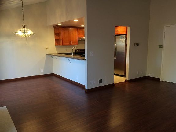 Dinner room & kitchen