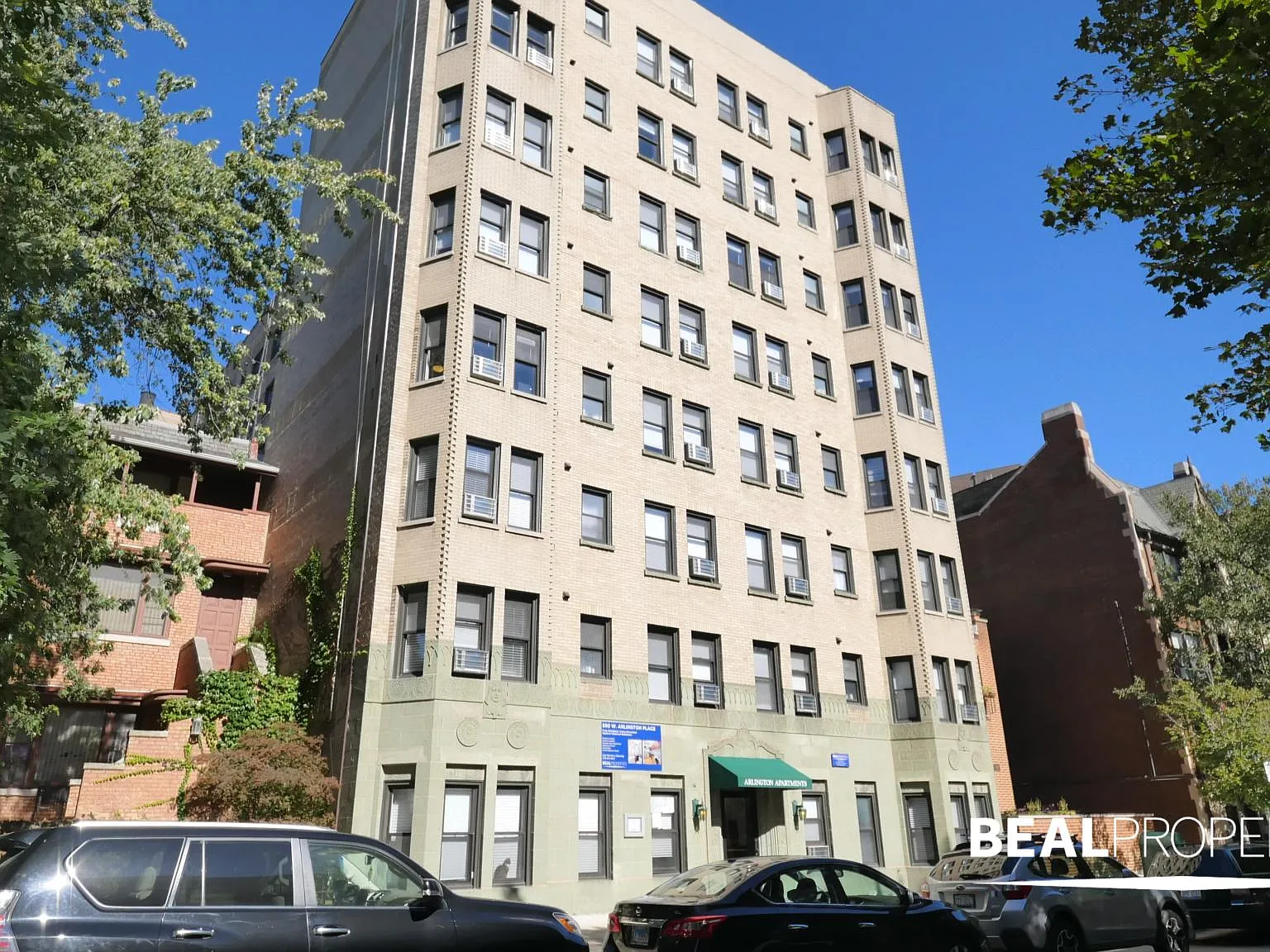 550 W Arlington — Photo 2