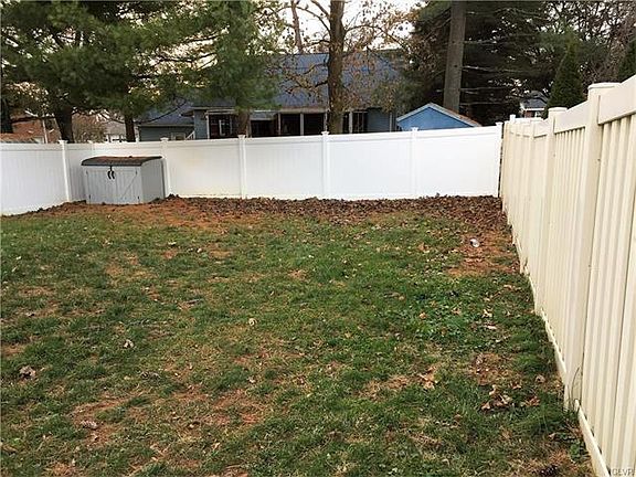 3rd image of 446 Arlington St