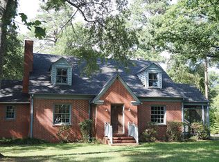 710 W Main St, Carrboro, NC 27510