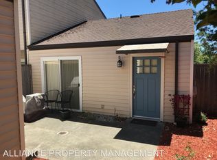 1624 Yardley St, Santa Rosa, CA 95403